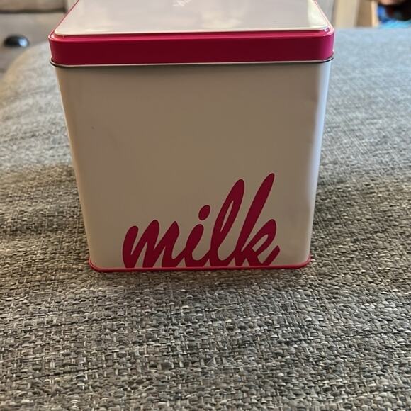 Pretty Hot Pink Milk Bar Momofuku Tin (Empty) with Hinged Lid & Windows - Picture 2 of 5